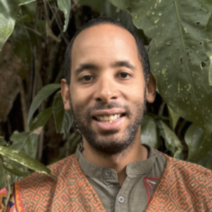 Adrian Escobar, Shipibo Onaya apprentice, breathwork facilitator, and ayahuasca integration coach, guiding transformative healing.